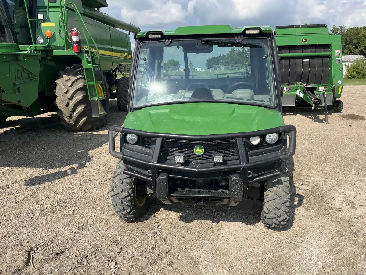 Gallery image 2 for Used 2022 John Deere XUV 835R Utility Vehicle
