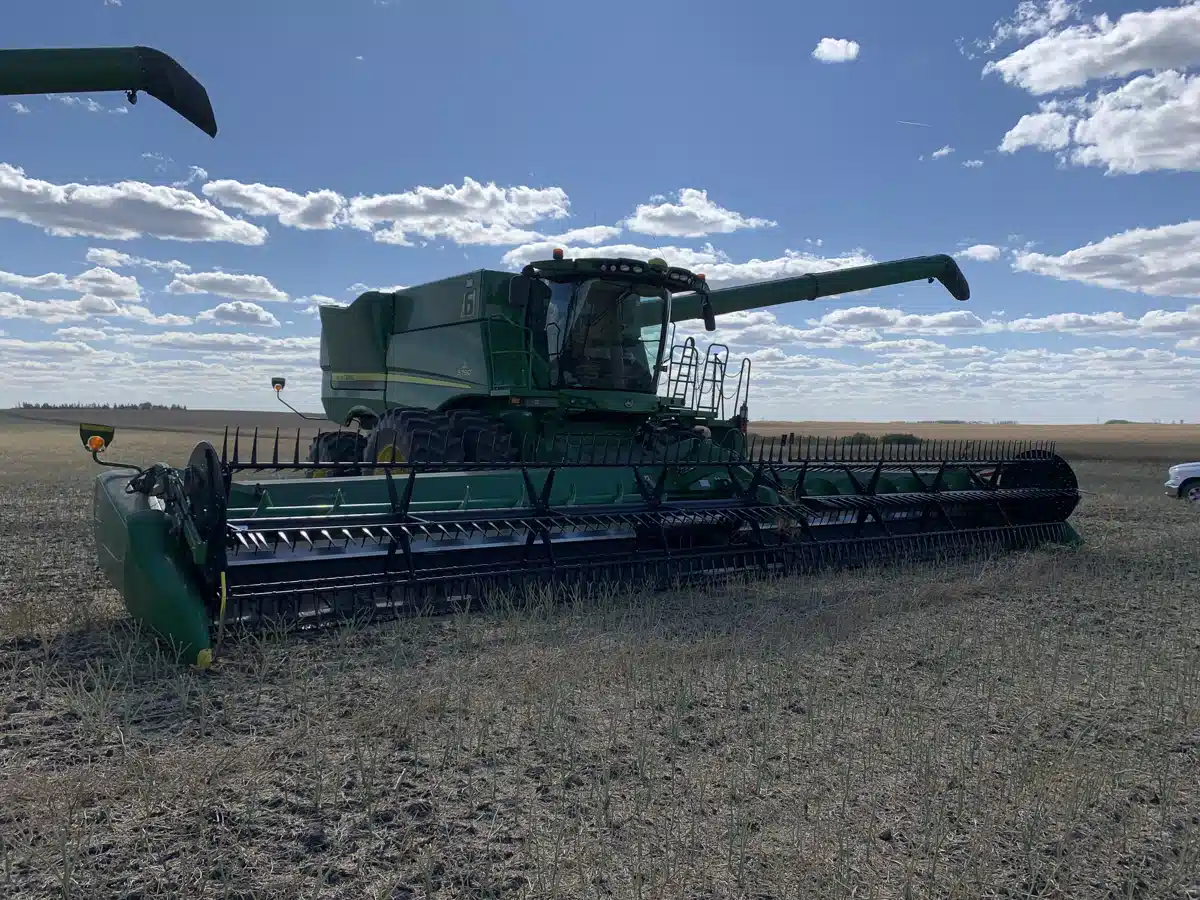 Gallery image 1 for Used 2018 John Deere S790 Combine