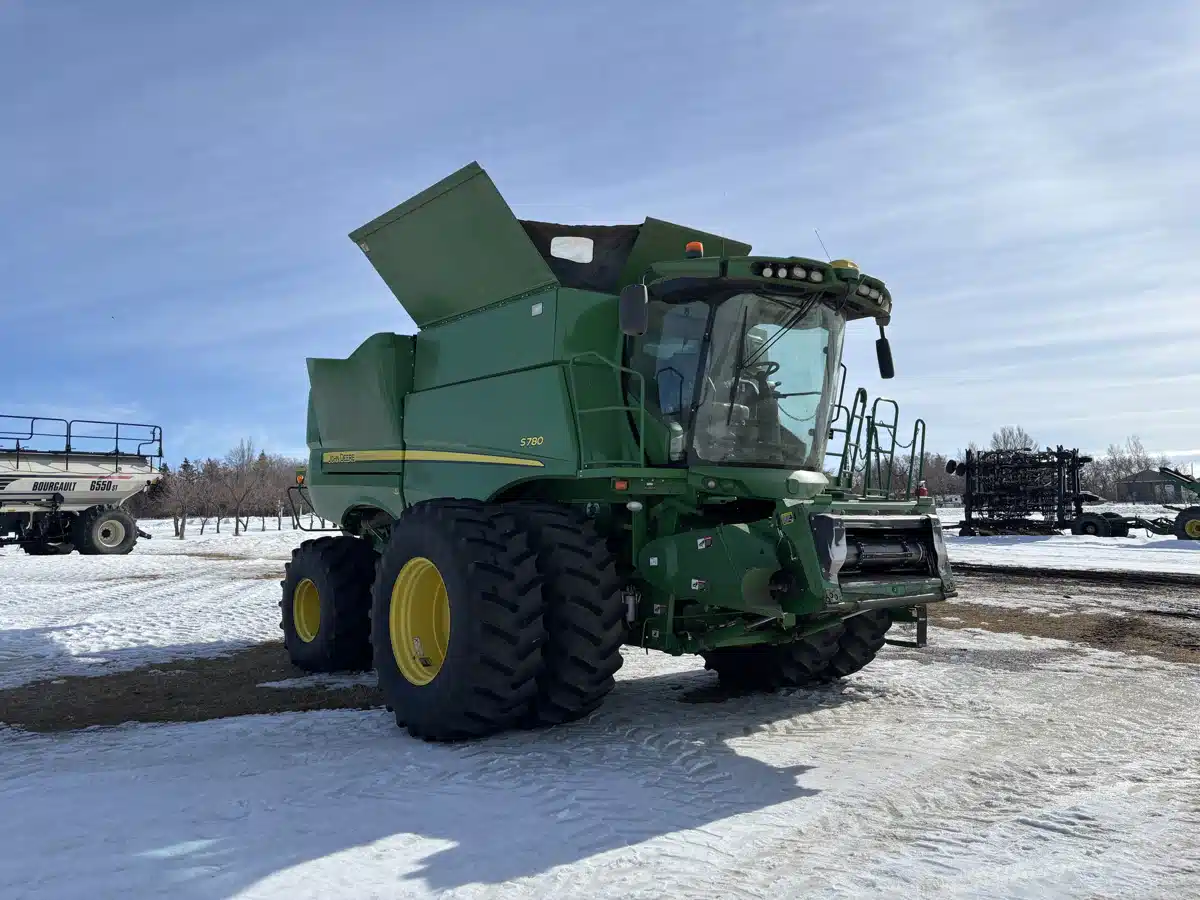 Gallery image 2 for 2018 John Deere S780 Combine