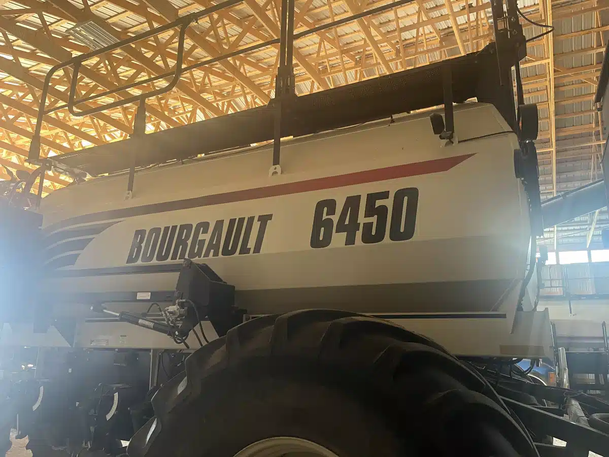 Gallery image 1 for Used 2014 Bourgault 3320PHD-QDA Air Drill