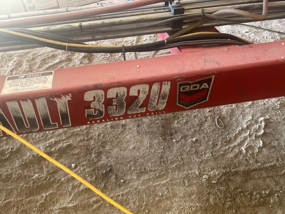 Gallery image 2 for Used 2014 Bourgault 3320PHD-QDA Air Drill