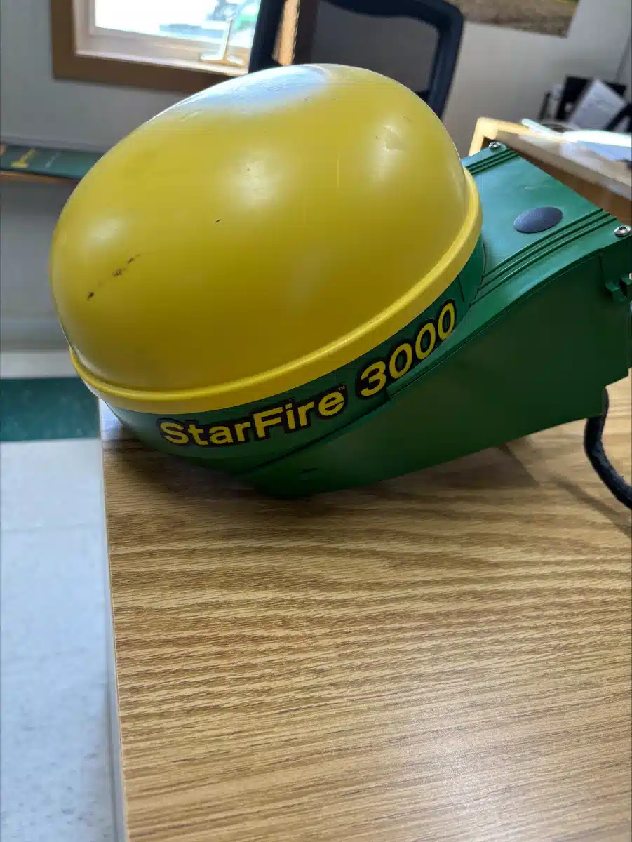 Gallery image 2 for Used John Deere STARFIRE 3000 Guidance System