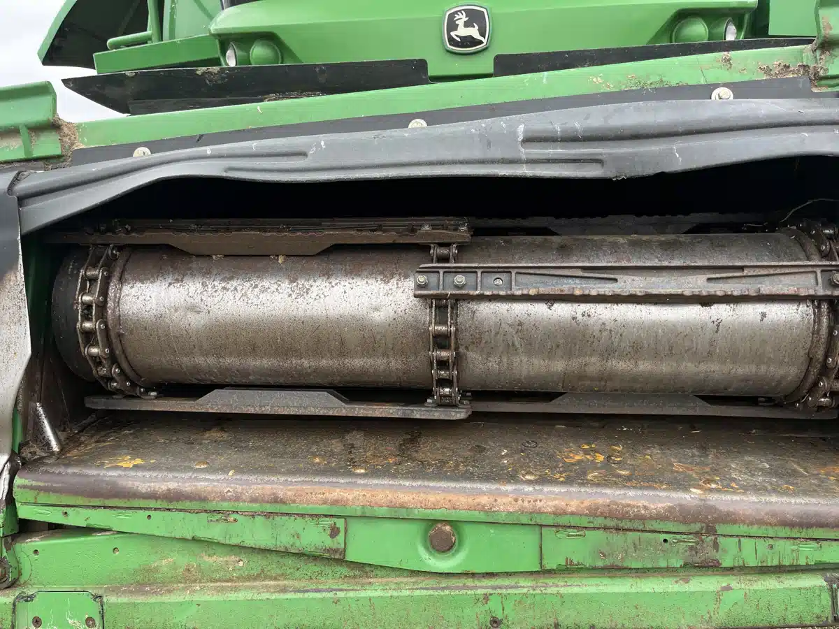 Gallery image 2 for Used 2012 John Deere S670 Combine