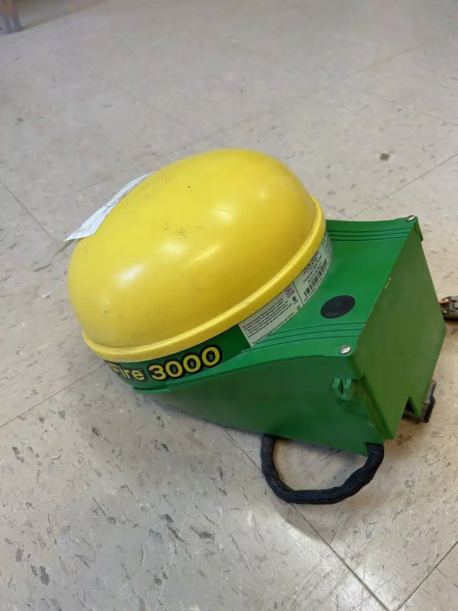 Gallery image 2 for Used 2015 John Deere STARFIRE 3000 Guidance System