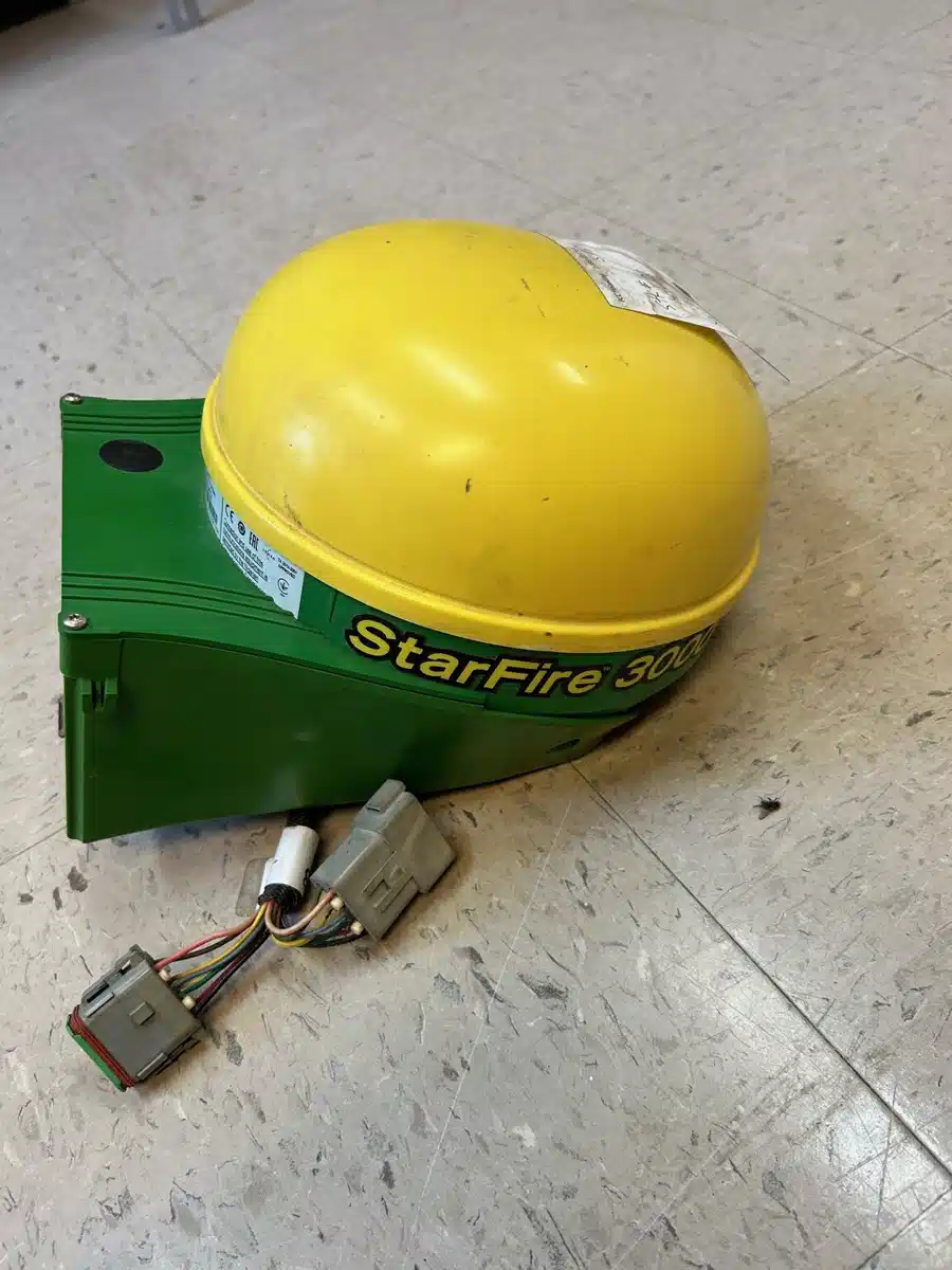 Gallery image 1 for Used 2015 John Deere STARFIRE 3000 Guidance System