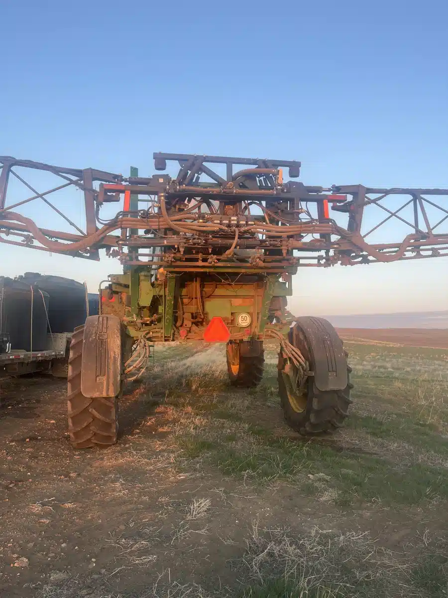 Gallery image 2 for Used 2012 John Deere 4830 Sprayer - Self Propelled