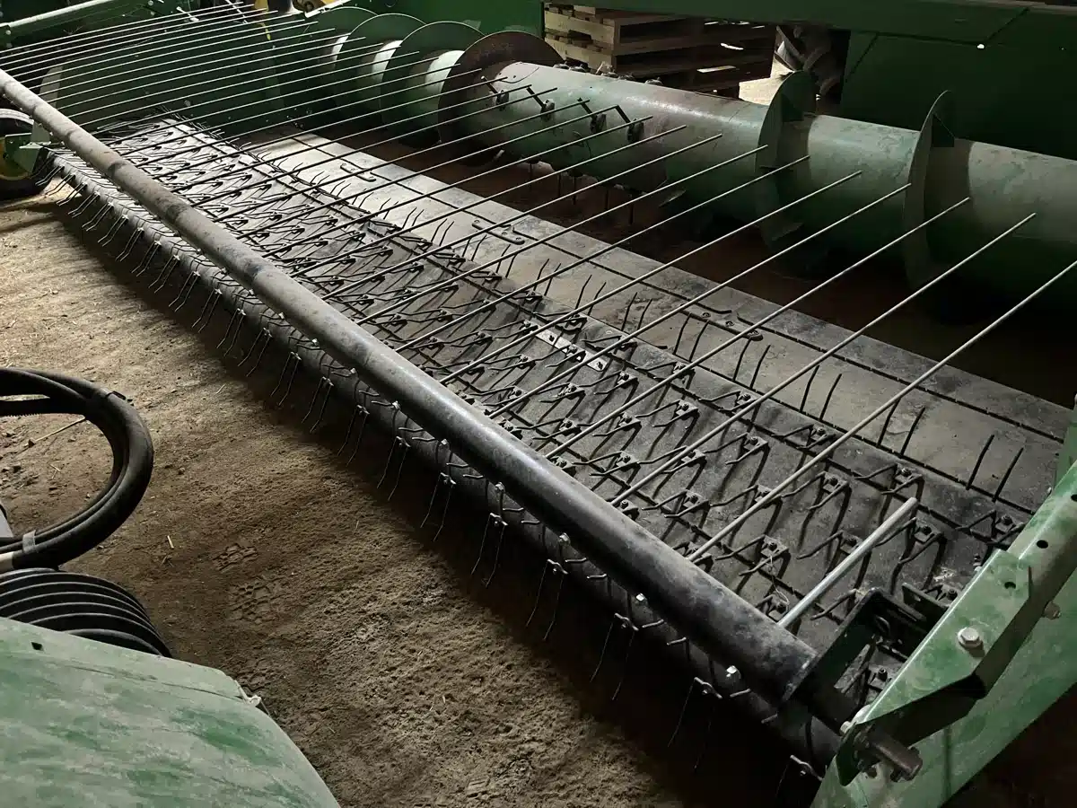 Gallery image 1 for Used 2018 John Deere 615P Header - Pickup