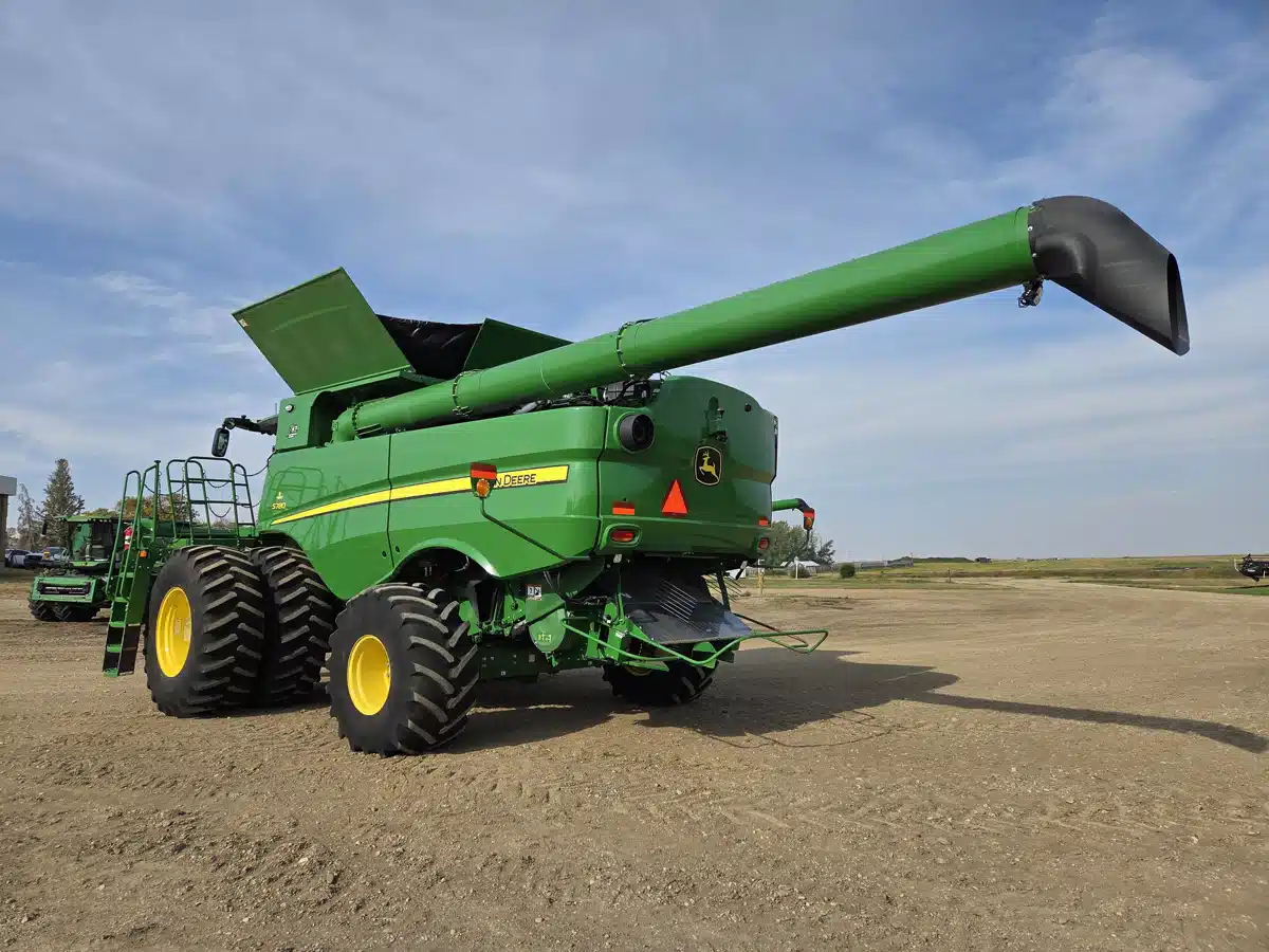 Gallery image 2 for 2022 John Deere S780 Combine