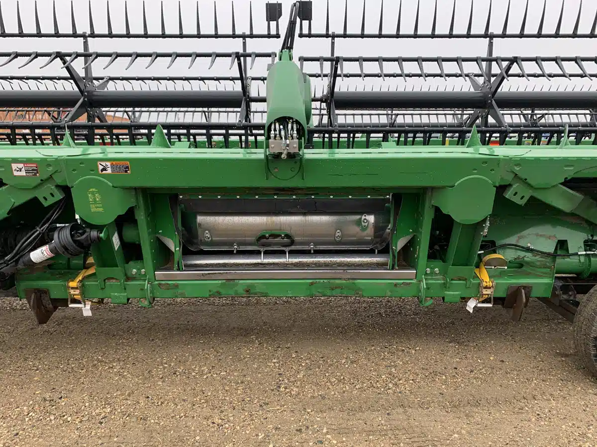 Gallery image 2 for Used 2019 John Deere 740FD Header - Draper