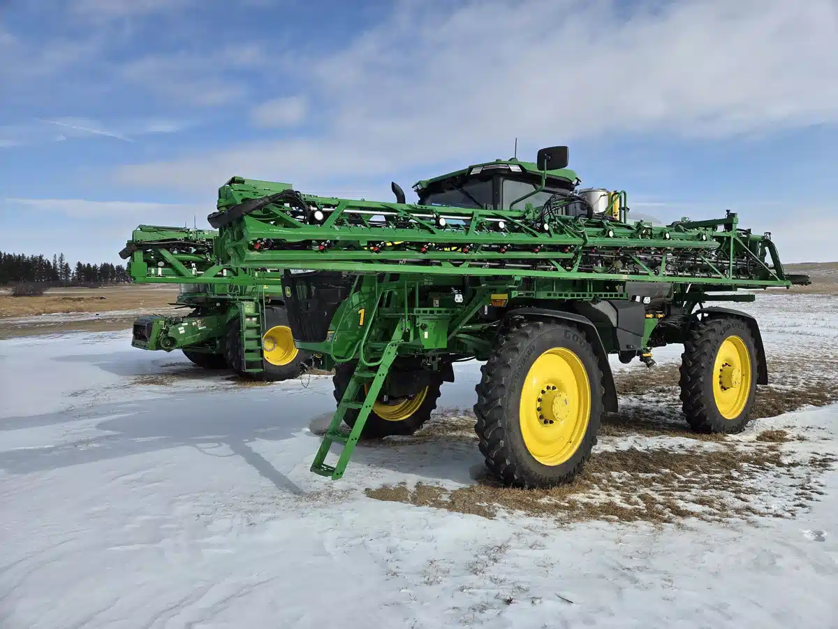 Photo de la Galerie 2 pour 2025 John Deere 616R Arroseur - Automoteur
