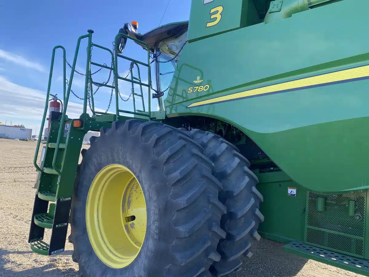 Gallery image 2 for Used 2019 John Deere S780 Combine