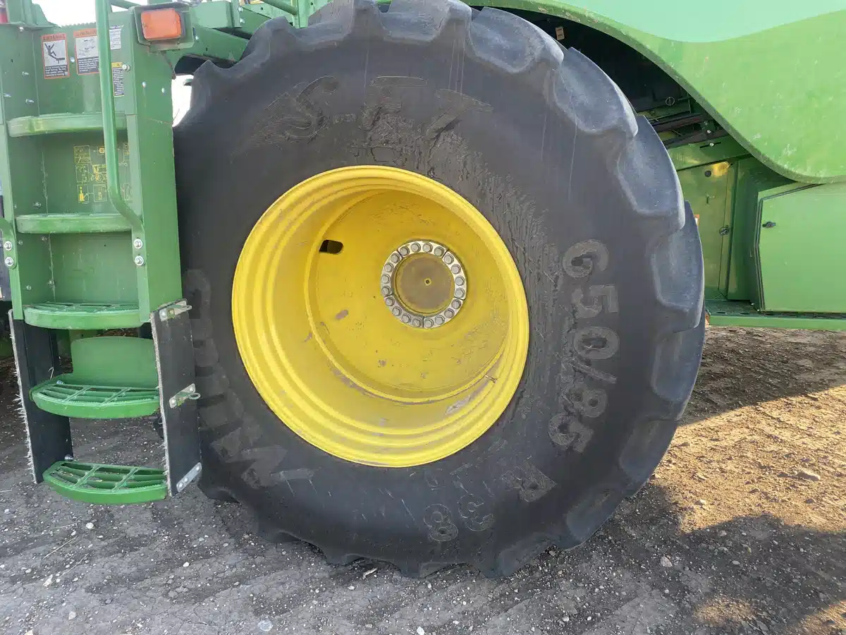 Gallery image 1 for Used 2024 John Deere S780 Combine