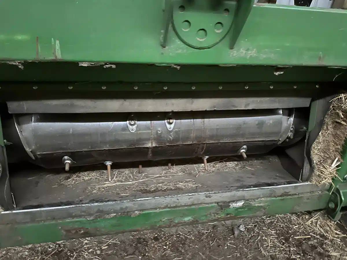 Gallery image 2 for Used 2018 John Deere 740FD Header - Draper