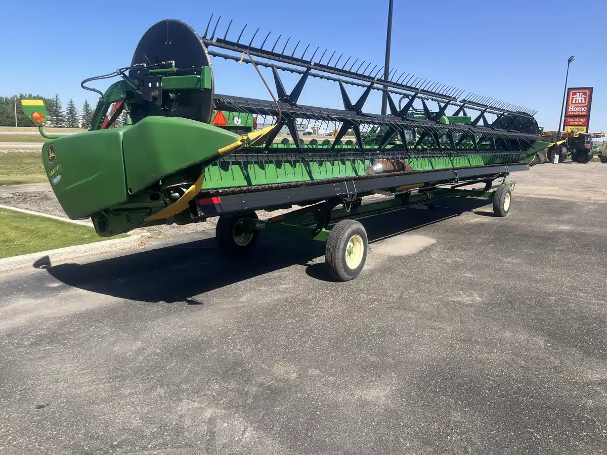 Gallery image 2 for Used 2015 John Deere 640FD Header - Draper