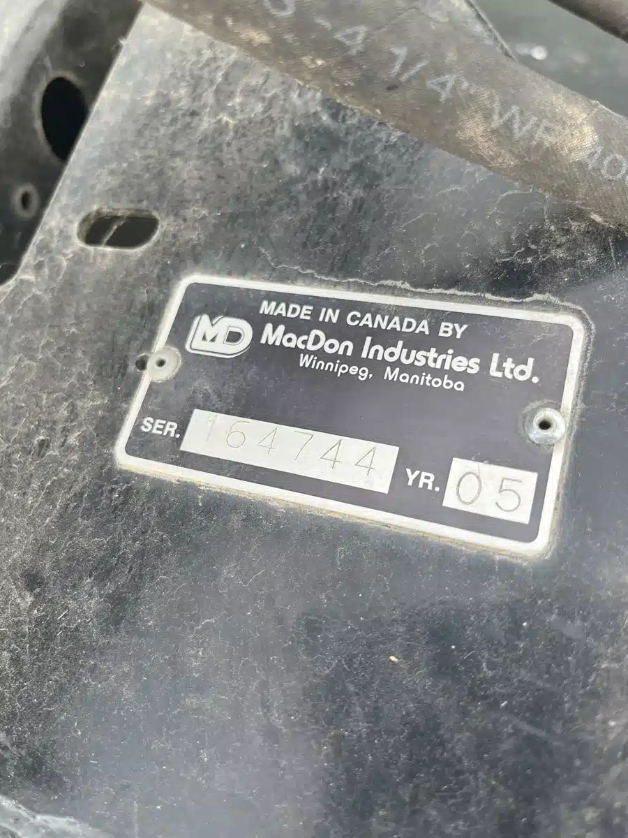 Gallery image 1 for Used 2005 MacDon 973 Header - Draper