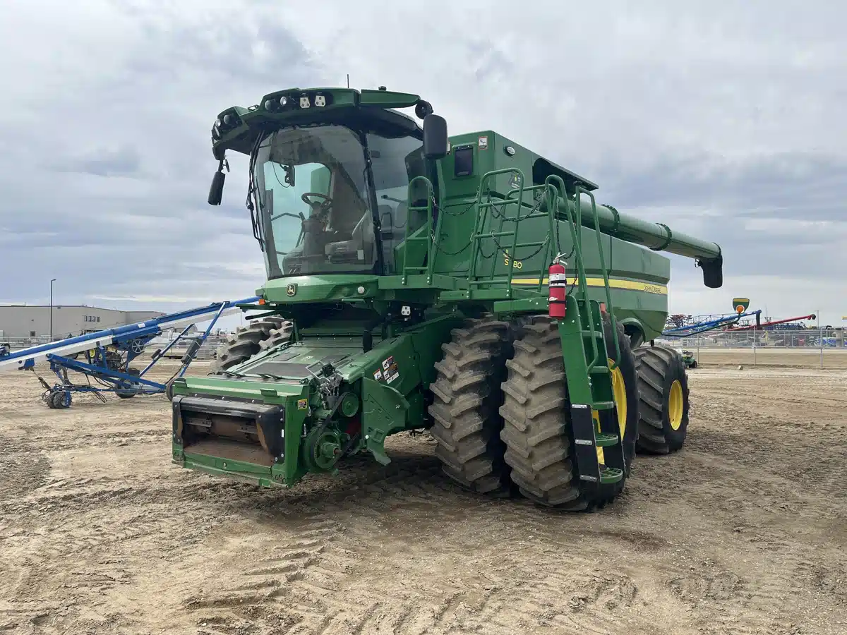 Photo de la Galerie 1 pour 2022 John Deere S780 Batteuse