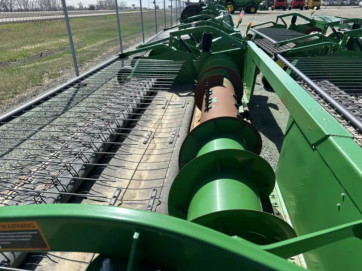 Gallery image 1 for 2015 John Deere 615P Header - Pickup