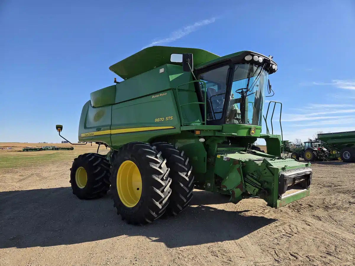 Gallery image 2 for Used 2008 John Deere 9870 STS Combine