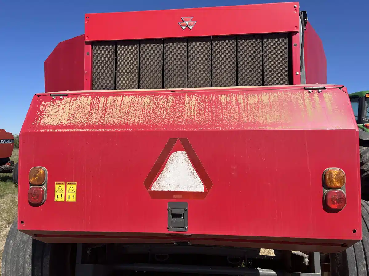 Gallery image 2 for Used 2016 Massey Ferguson 2956A Round Baler