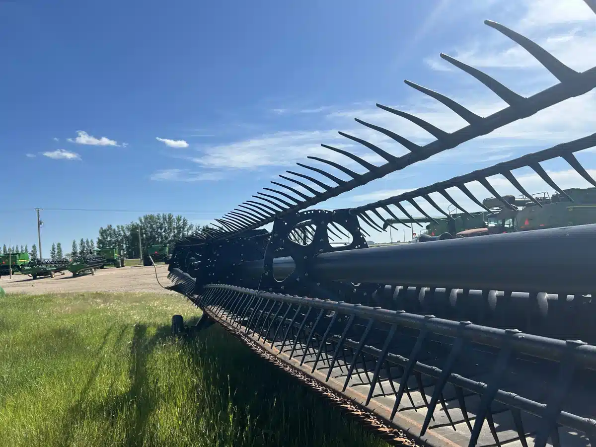 Gallery image 2 for Used 2009 MacDon FD70 Header - Draper