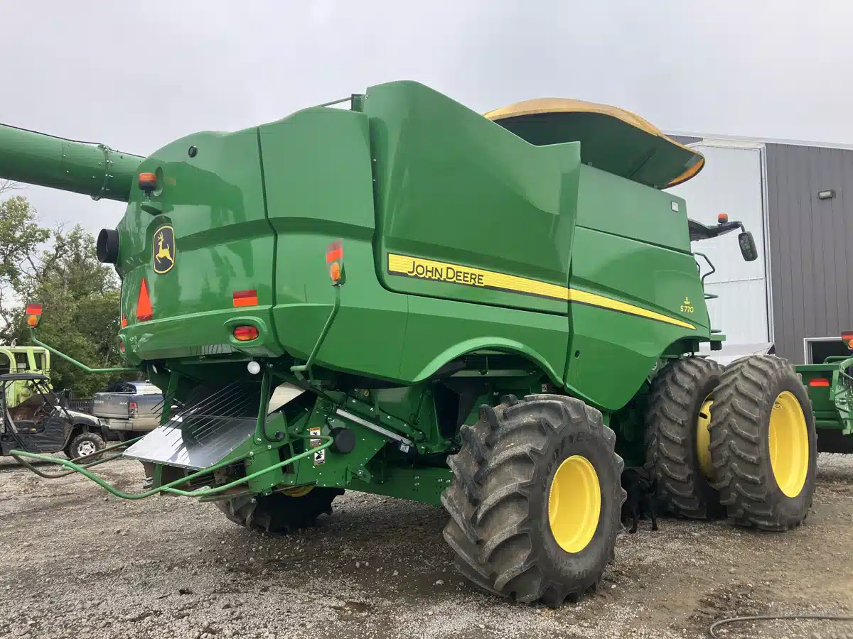 Gallery image 2 for Used 2019 John Deere S770 Combine