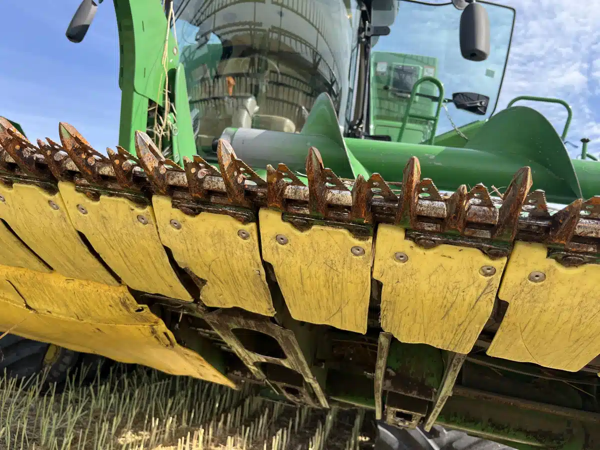 Gallery image 2 for Used 2022 John Deere RD40F Header - Flex