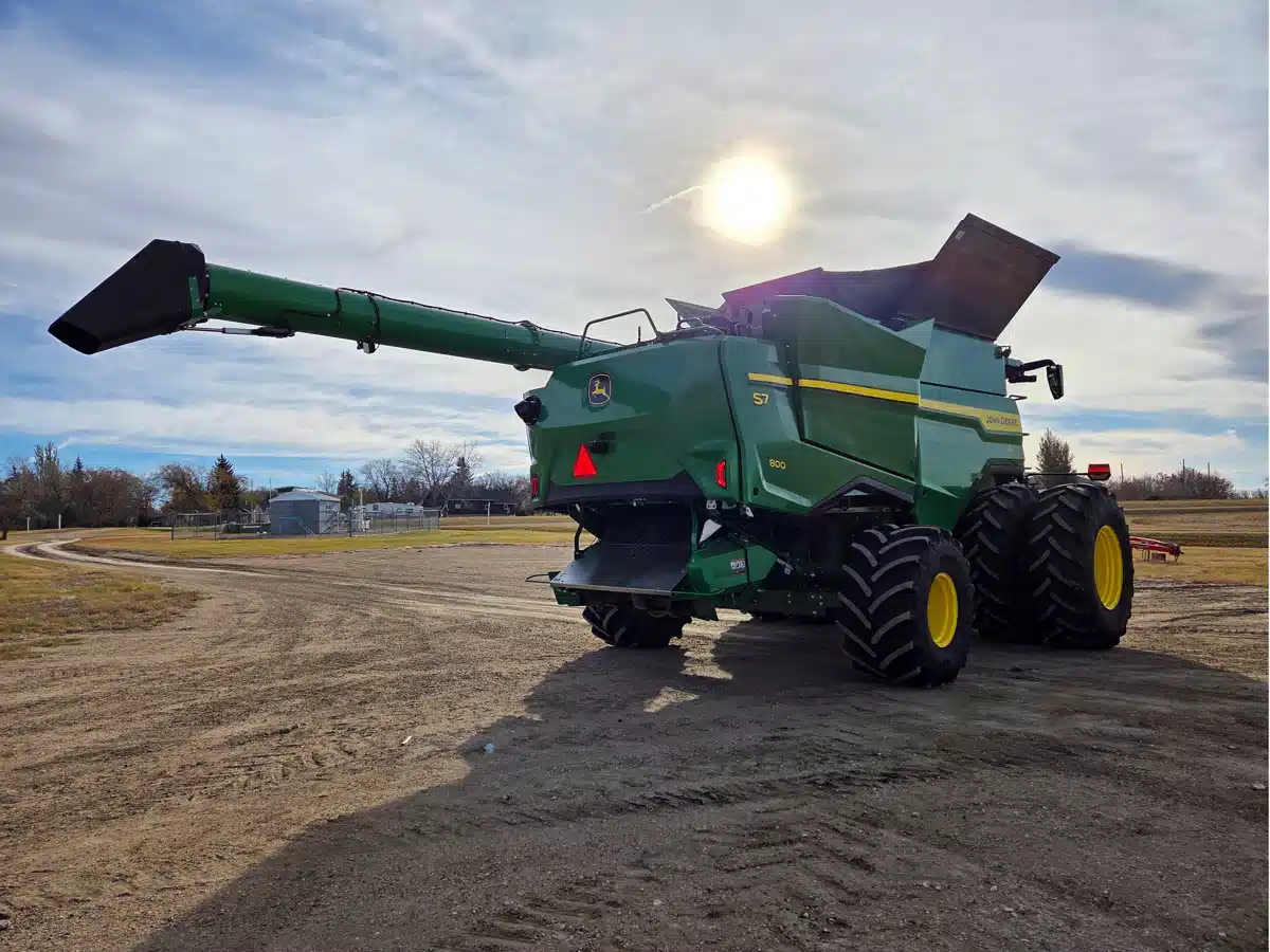 Used 2025 John Deere S7 800 Combine