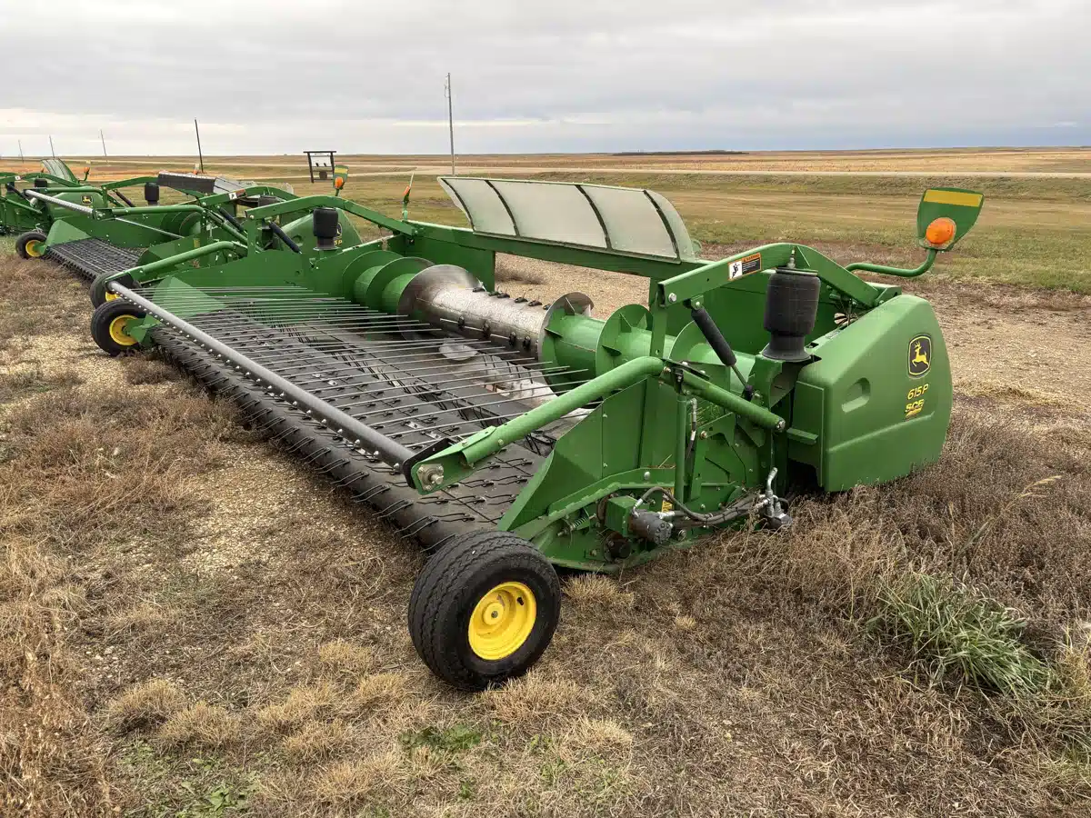Used 2012 John Deere 615P Header - Draper