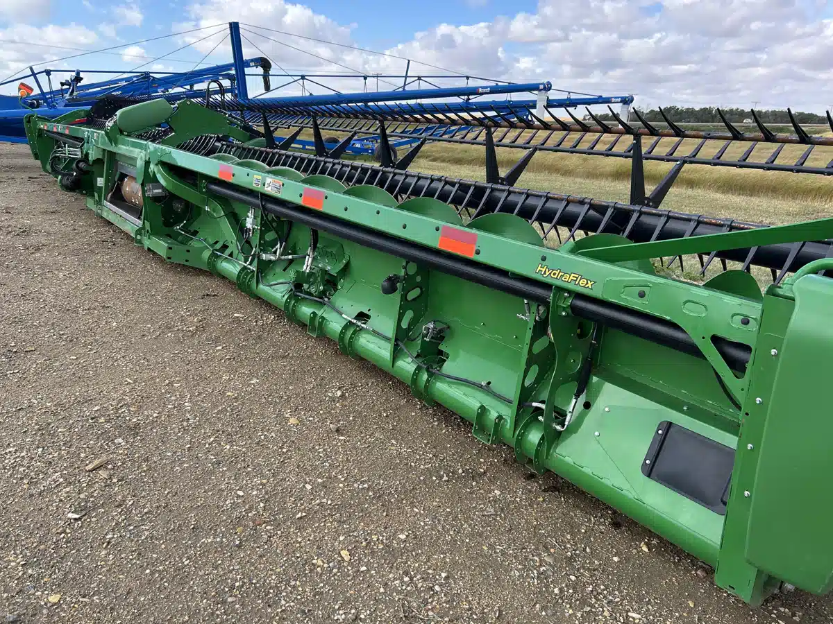 Photo de la Galerie 1 pour 2020 John Deere 745FD Nez - Toile/Tapis