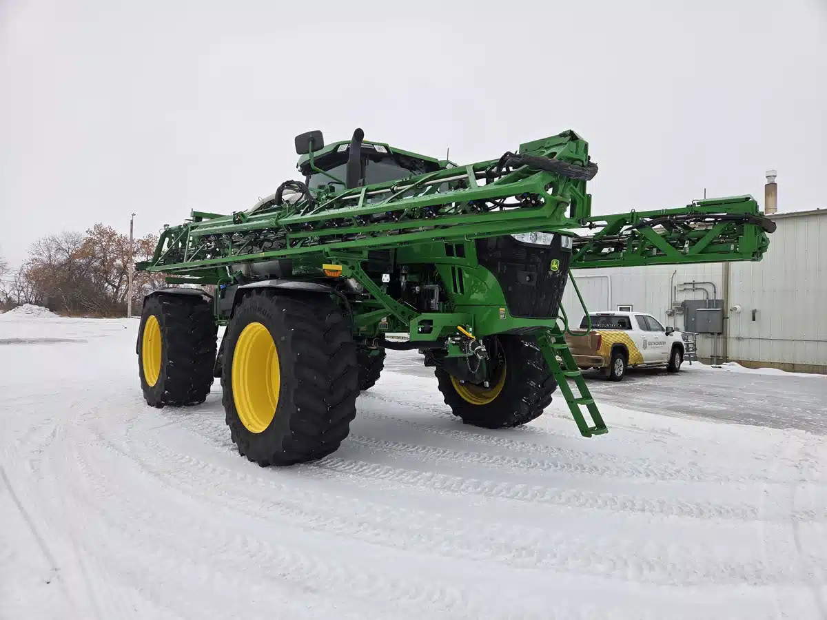 Gallery image 2 for 2024 John Deere 616R Sprayer - Self Propelled