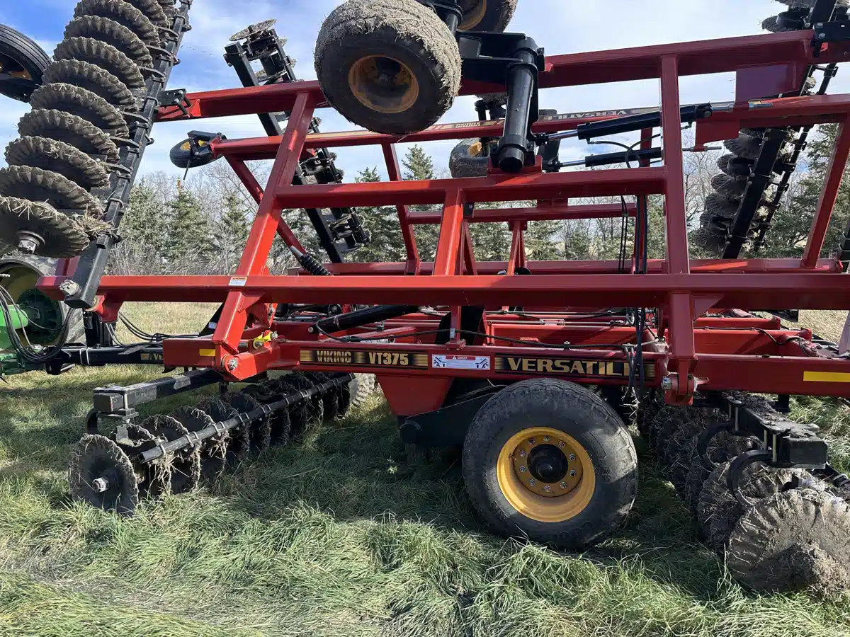 Used 2023 Versatile viking 37 Disc