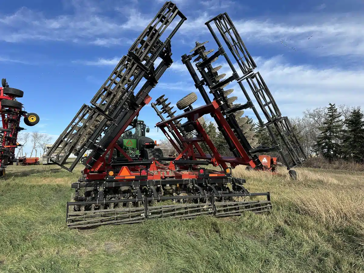 Gallery image 2 for Used 2023 Versatile viking 37 Disc