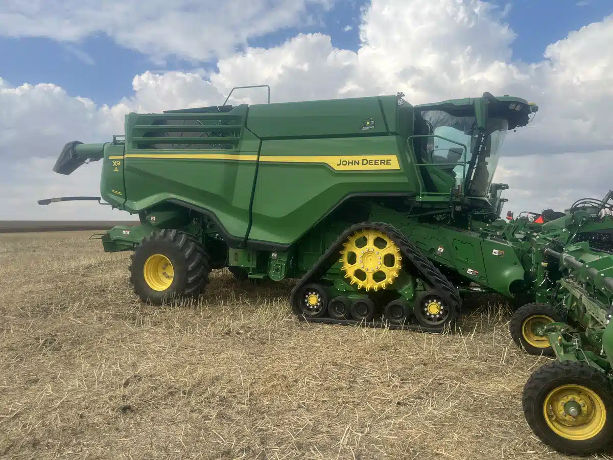 Used 2022 John Deere X9 1000 Combine