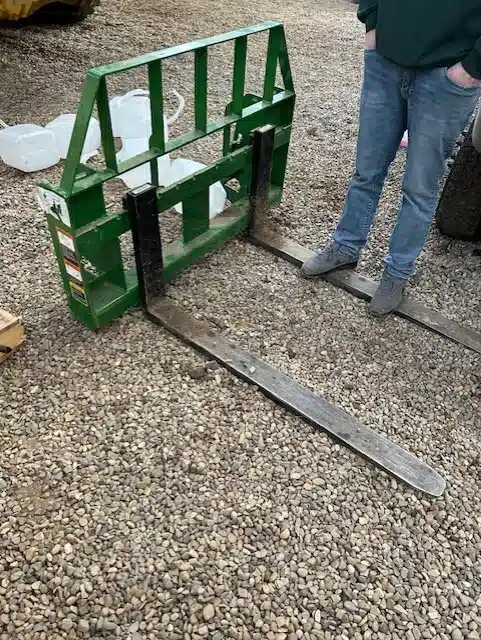 2020 Frontier AP12D Tractor