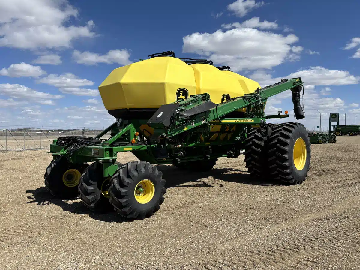 Gallery image 2 for 2015 John Deere 1910 Air Drill