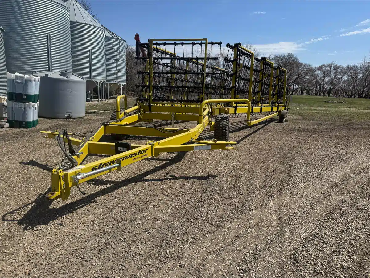 Gallery image 1 for 2016 Degelman SM7000 Harrow