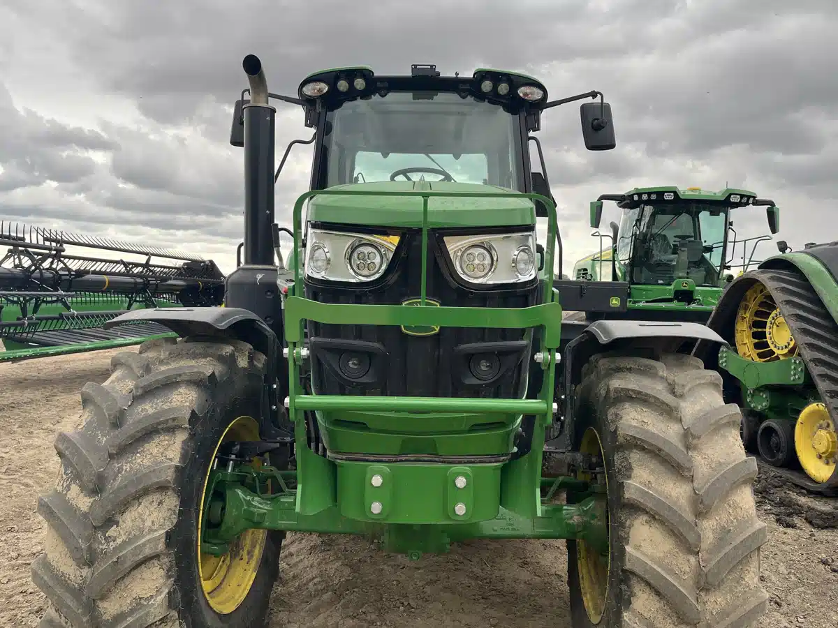 Photo de la Galerie 2 pour 2025 John Deere 6155M Tracteur