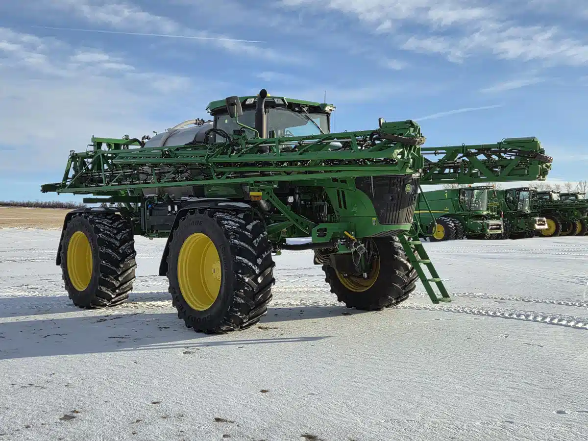 Gallery image 2 for 2024 John Deere 616R Sprayer - Self Propelled