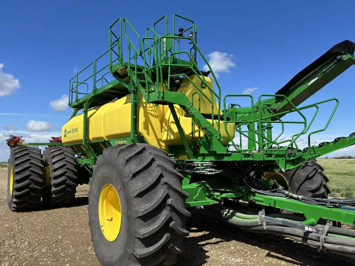 Gallery image 2 for 2024 John Deere P680 Air Drill