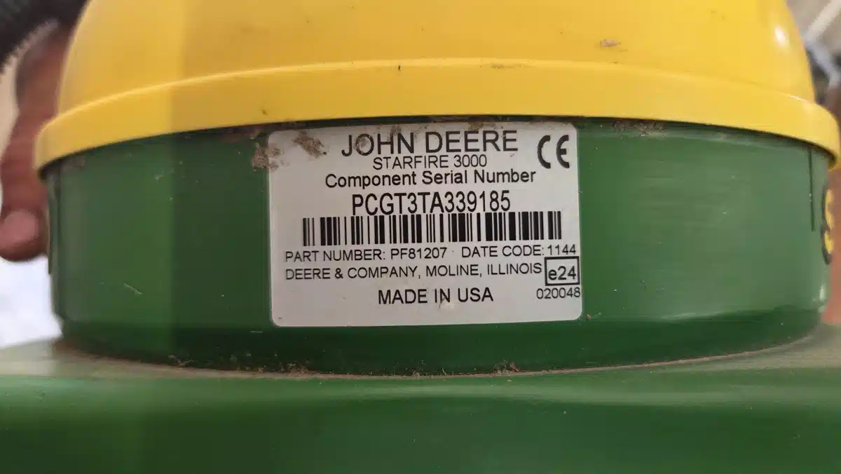 Gallery image 2 for 2012 John Deere STARFIRE 3000 Guidance System