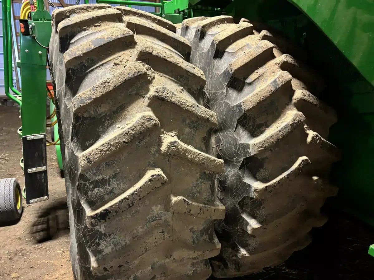 Gallery image 2 for 2022 John Deere S790 Combine