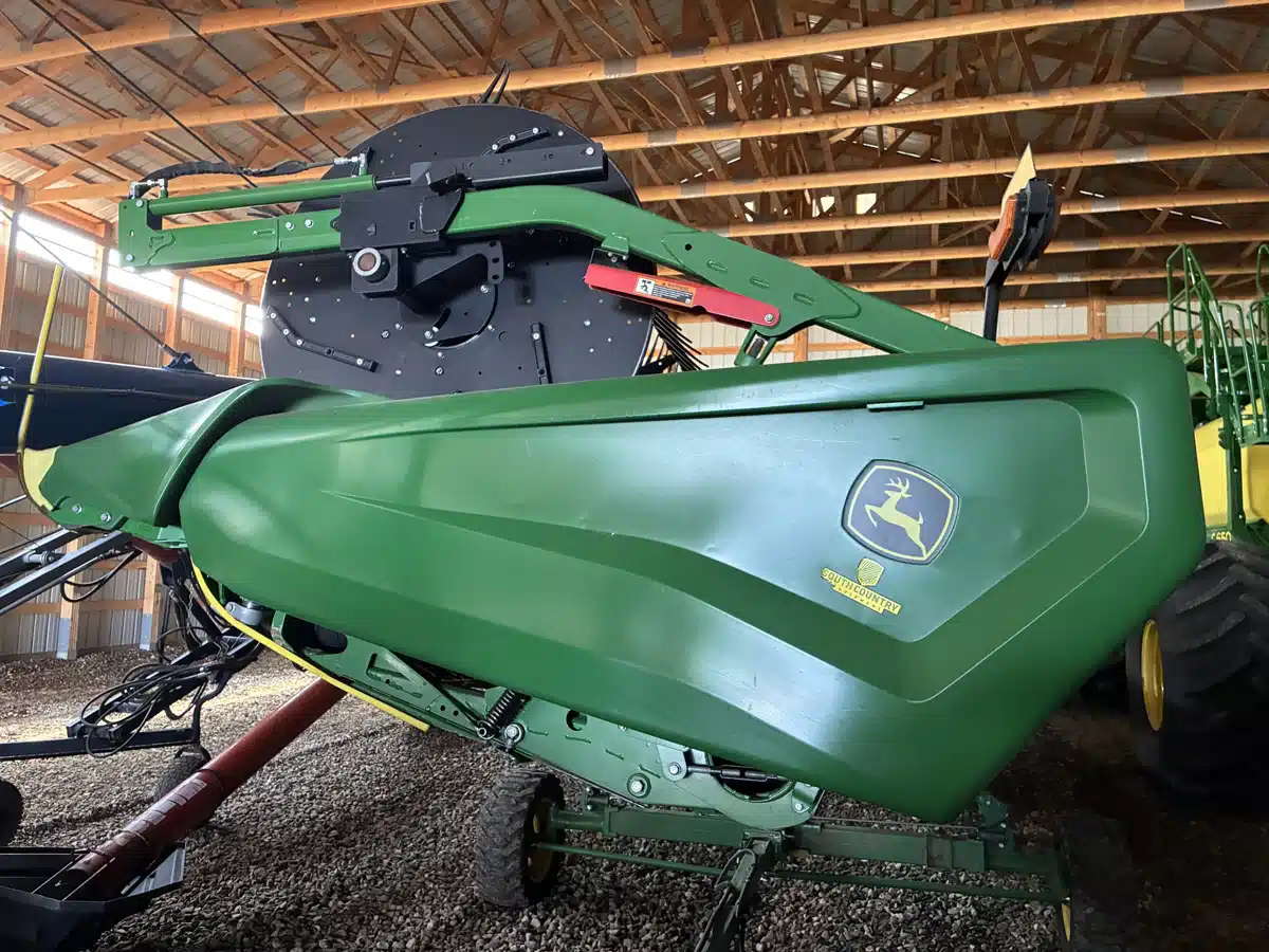 Gallery image 1 for 2023 John Deere HD45F Header - Flex Draper