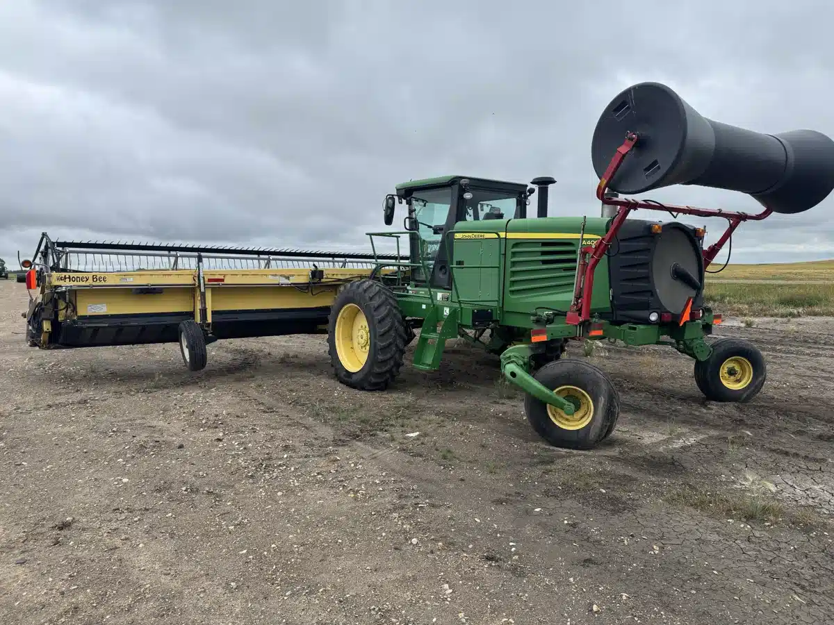 Gallery image 2 for 2010 John Deere A400 Windrower