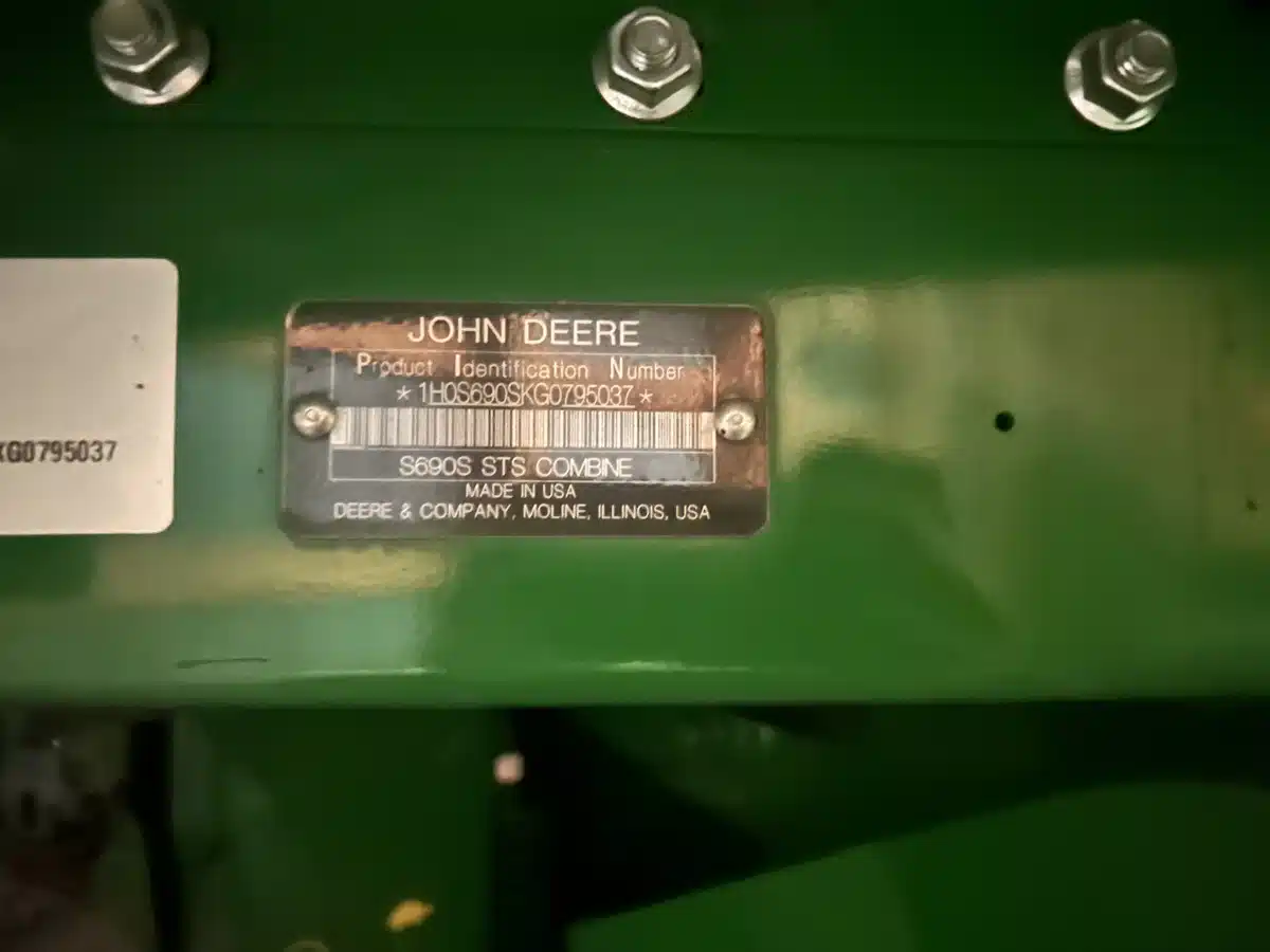 Photo de la Galerie 1 pour 2017 John Deere S690 Batteuse