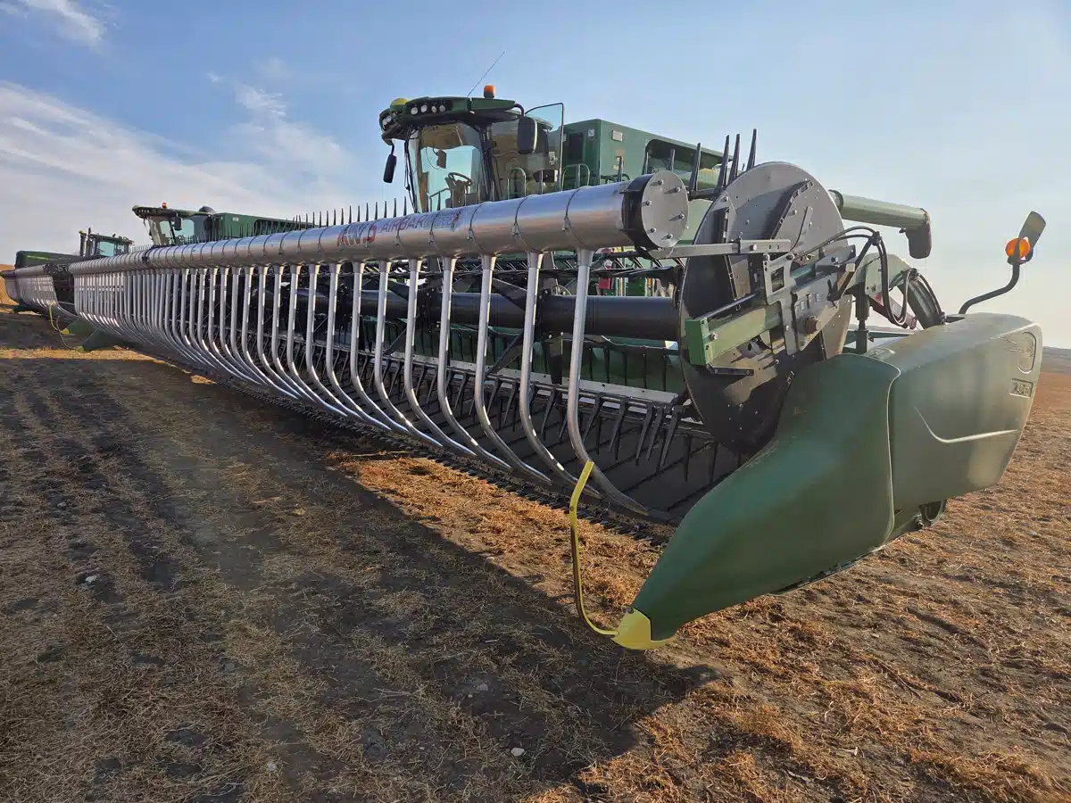 Gallery image 1 for 2020 John Deere 745FD Header - Draper