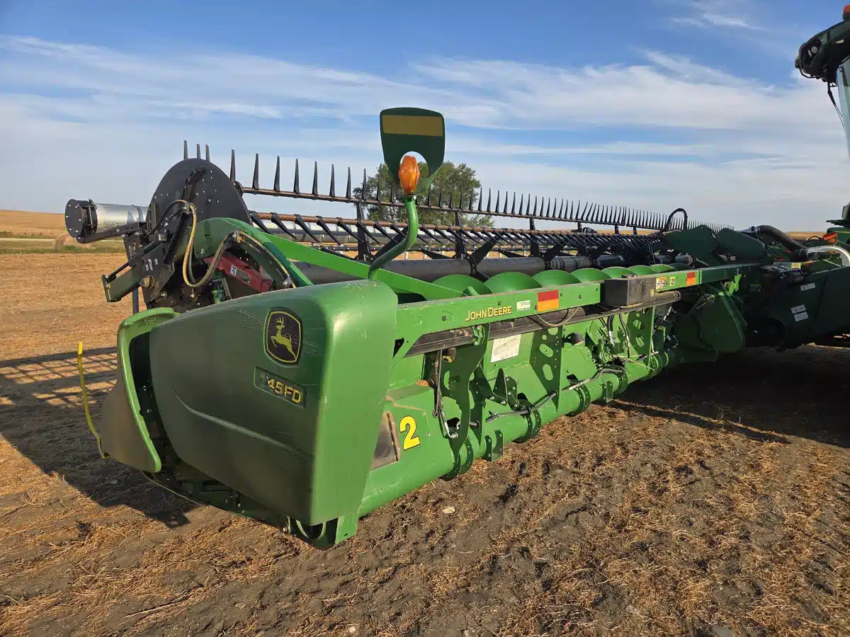 Gallery image 2 for 2020 John Deere 745FD Header - Draper