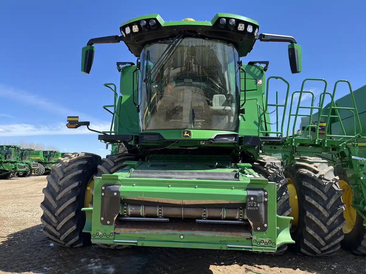 Gallery image 2 for 2024 John Deere X9 1000 Combine