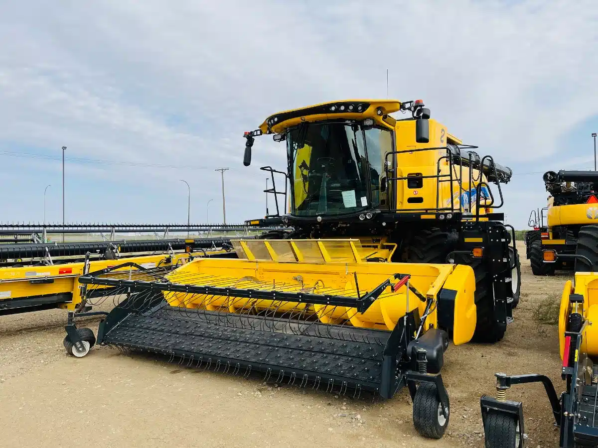 Gallery image 2 for Used 2021 New Holland CR9.90Z Combine