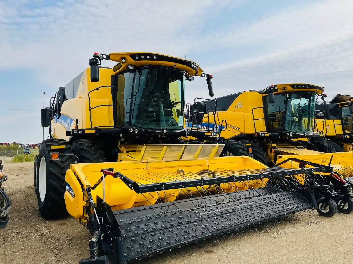 Gallery image 1 for Used 2021 New Holland CR9.90Z Combine