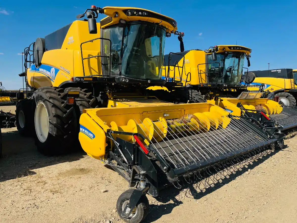 Gallery image 1 for Used 2021 New Holland CR9.90Z Combine